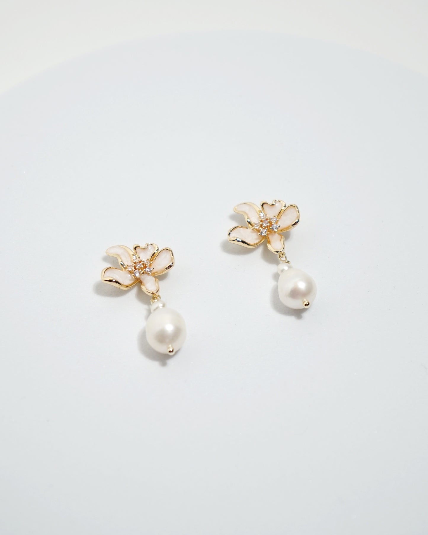 Sofi Drop Pearl Earrings