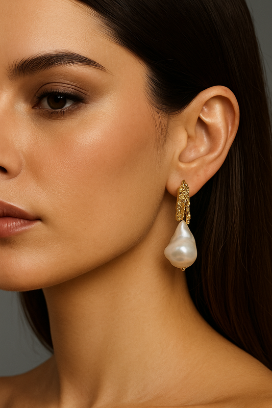 Flamme de Perle Earrings